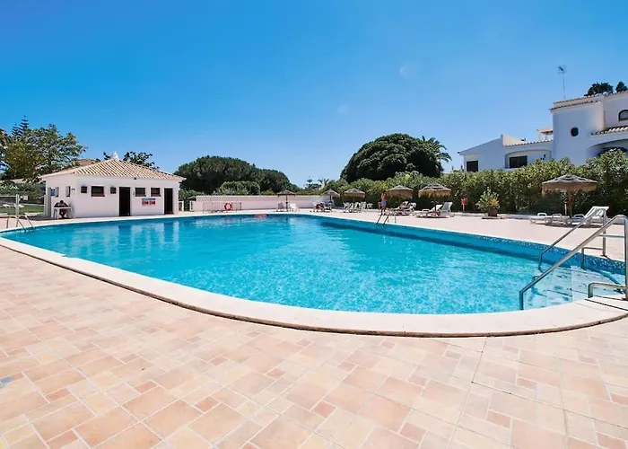 Casa Da Mit Poolanlage