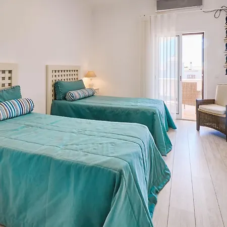 Hébergement de vacances Casa Da Mit Poolanlage Porches (Algarve)